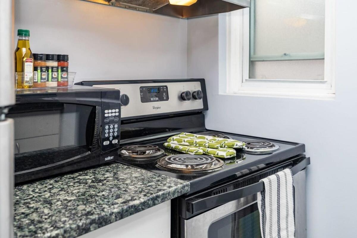 Pet-Friendly Home - Near Chinatown & Little Italy Otawa Exterior foto